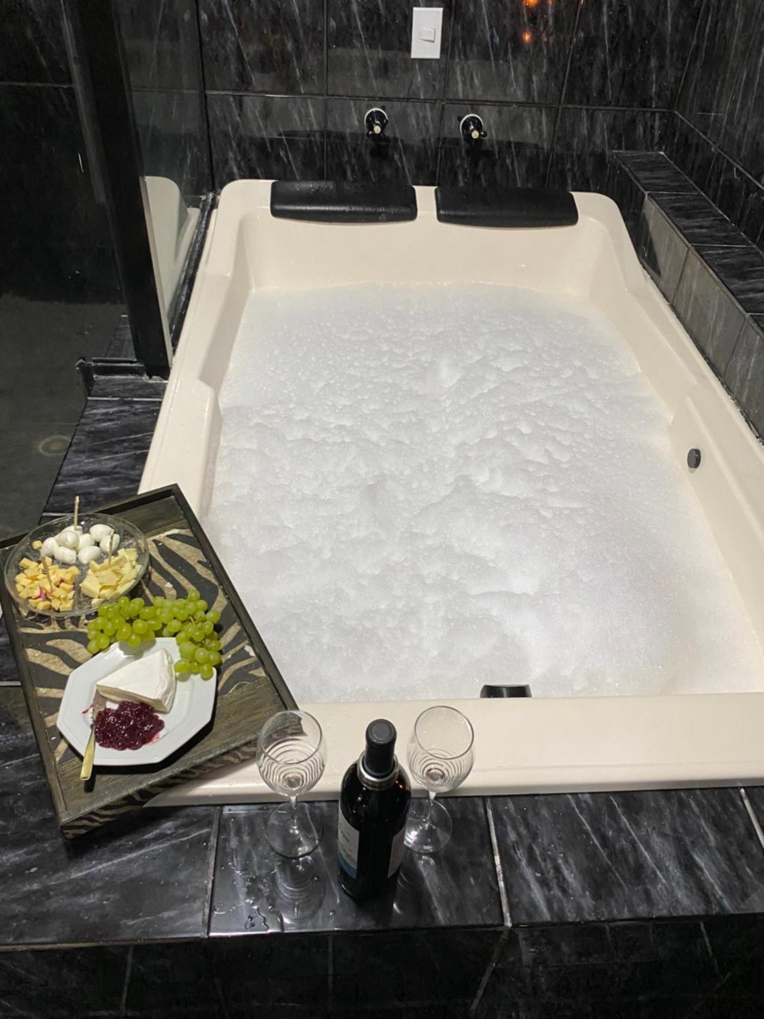 Bahan Suites Privativas - Ideal Para Casais Убатуба Экстерьер фото
